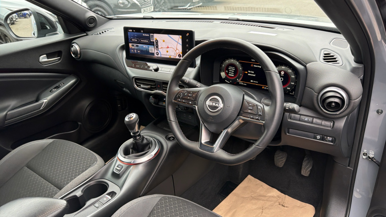 Nissan Juke 1.0 DiG-T N-Connecta 5dr Petrol Hatchback